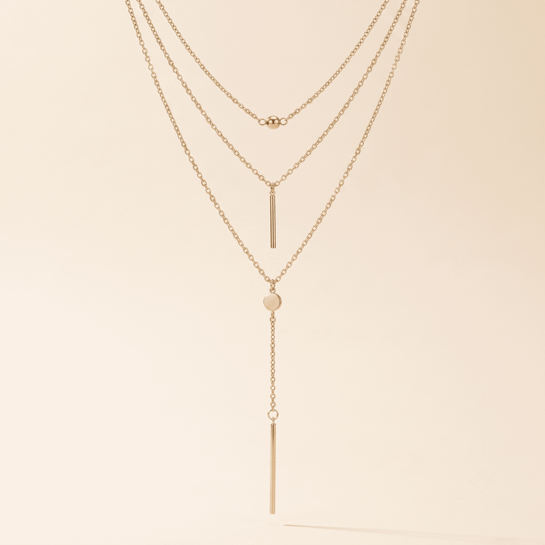 Styling the Delicate Metal Bar Necklace: A Guide to Embrace Jewelry Trends 2026 While Perfecting Minimalist Looks