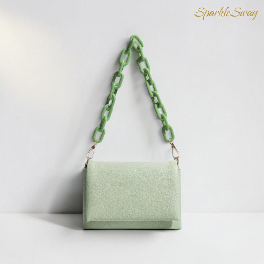 Mini Chain Crossbody Bag Detail — sparklesway.co.uk